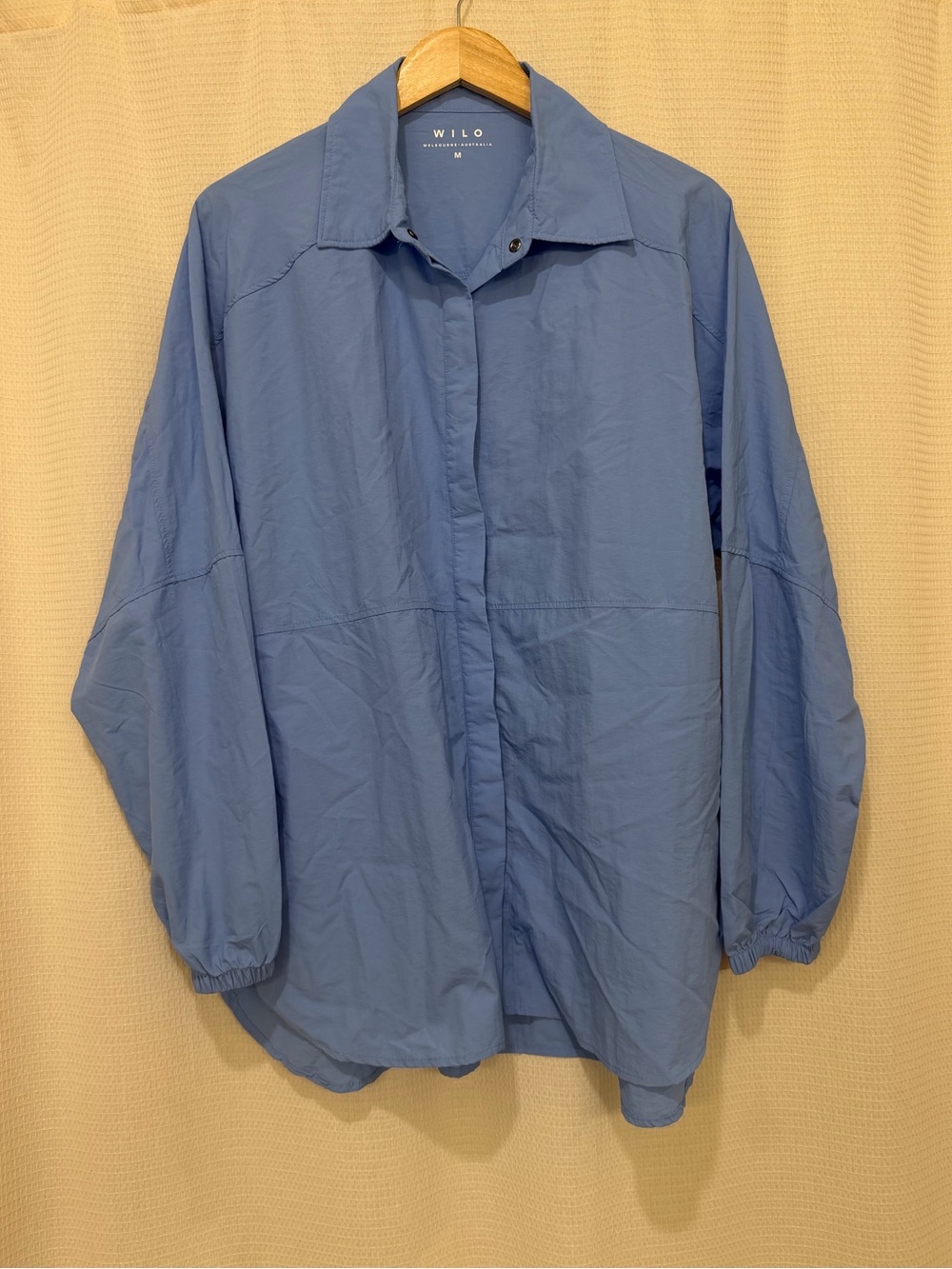 WILO Parachute Shirt Blue Size Medium Lightweight Oversized Button Front NWT